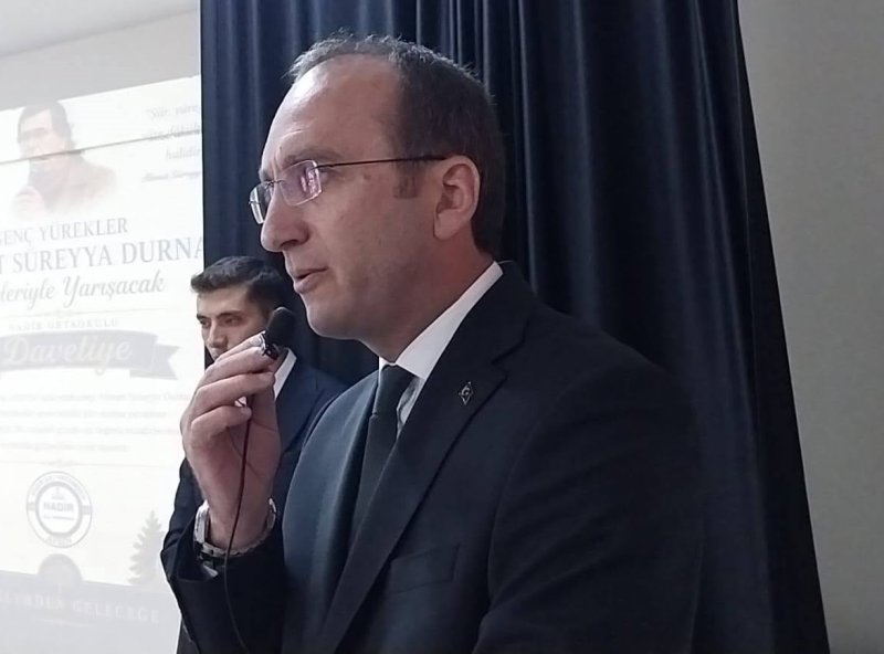 GAZETECİ-ŞAİR AHMET SÜREYYA DURNA YARIŞMAYLA ANILDI 