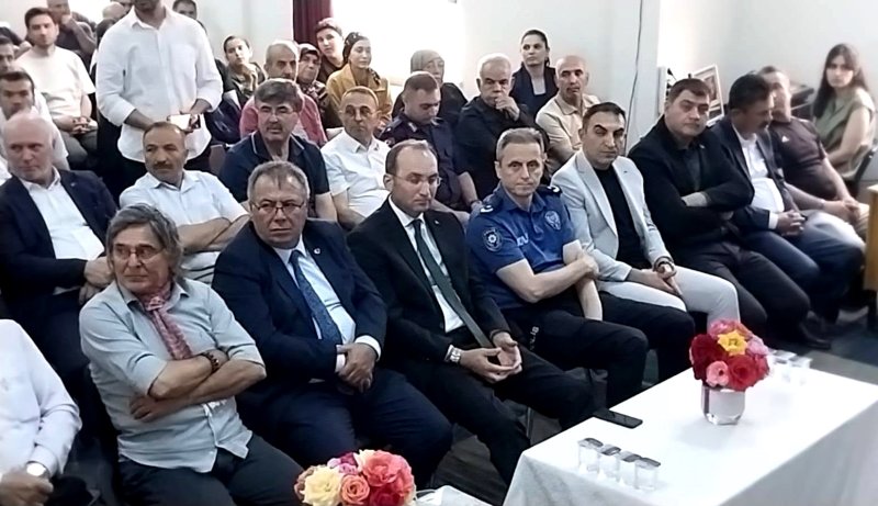 GAZETECİ-ŞAİR AHMET SÜREYYA DURNA YARIŞMAYLA ANILDI 