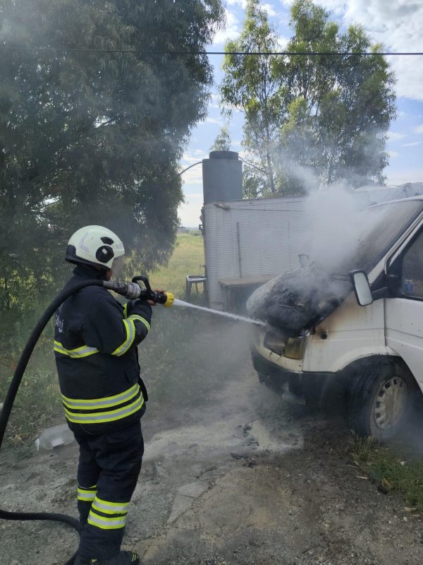 Antakya'da kamyonet yangını