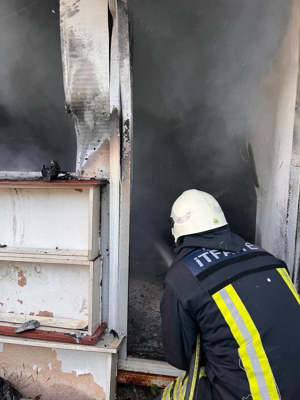 Alevlere teslim olan konteyner kullanılamaz hale geldi
