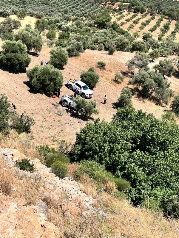 Kazada uçuruma yuvarlanan cip hurdaya döndü: 1 ölü