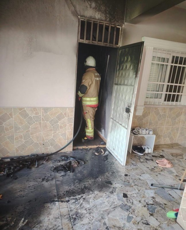 Arsuz’da evin depo bölümünde çıkan yangın söndürüldü