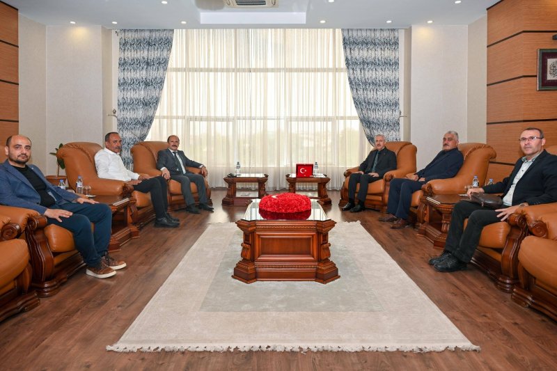 TÜRK EĞİTİM-SEN HEYETİNDEN REKTÖR EREN’E ZİYARET