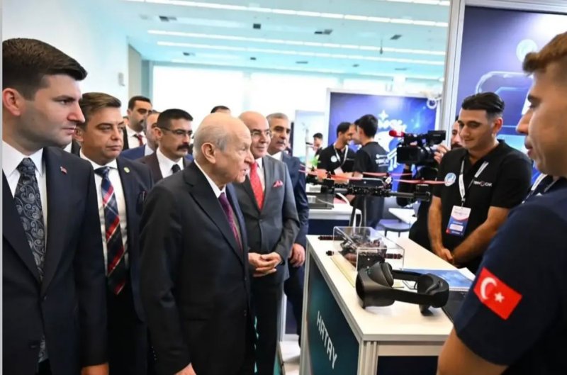 HATAYLI ÜLKÜCÜ GENÇLERDEN TEKNOLOJİ BAŞARISI