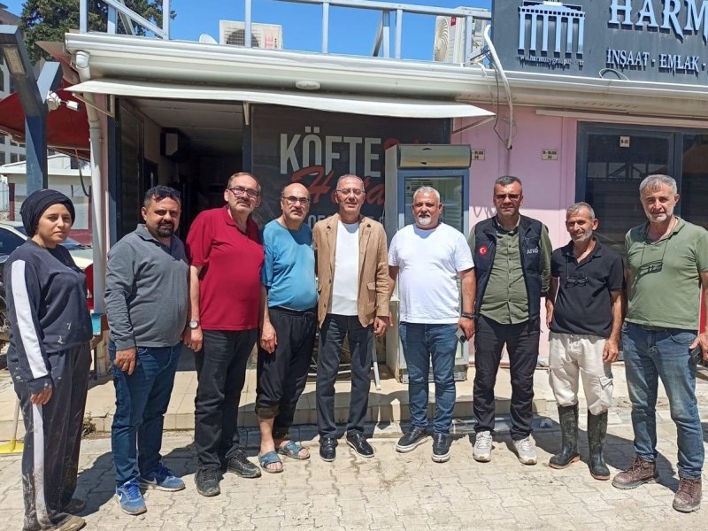 YAPAR, ATATÜRK ÇARŞISI’NDA SELDEN ETKİLENEN ESNAFLARI ZİYARET ETTİ
