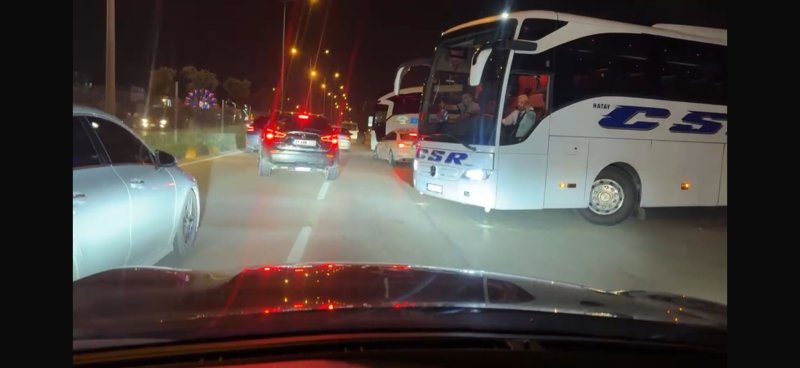 DÜNYANIN EN İLGİNÇ OTOGAR ÇIKIŞI ANTAKYA'DA!