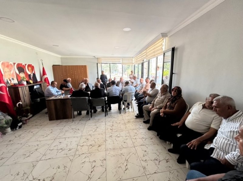 Kumlu Belediye Başkanı İbrahim Paç, AK Parti Kumlu İlçe Başkanı Şahin Sağıroğlu, ilçe