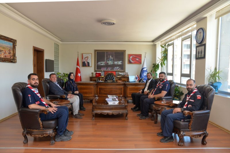 BAŞKAN YALÇIN İZCİLİK FEDERASYONU TEMSİLCİLERİNİ AĞIRLADI