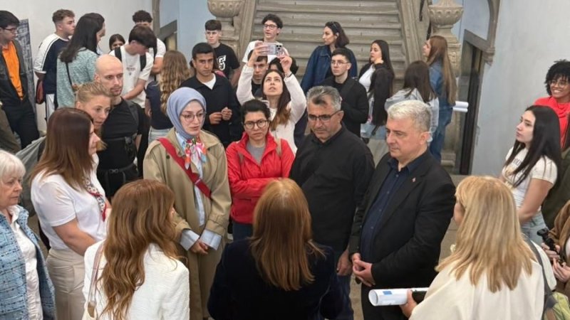 Hataylı depremzede çocuklar Portekiz’i gezdi 