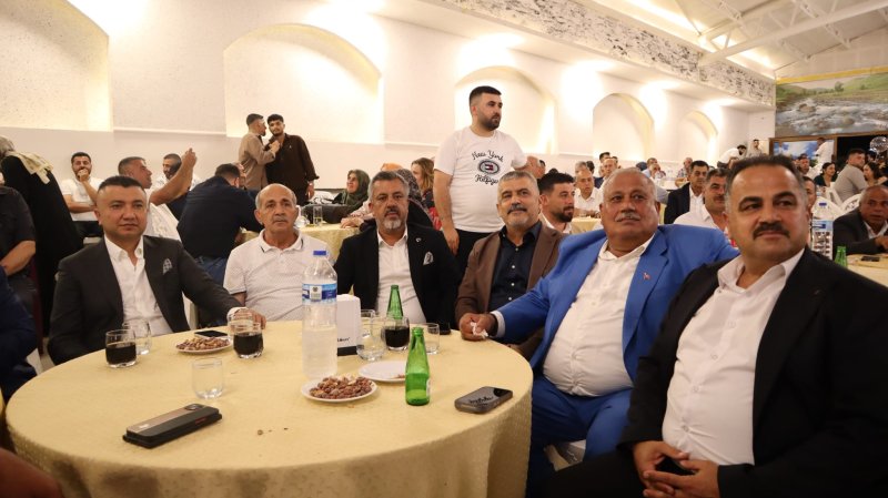 SERDAR ÖZYURT, ACAR VE YAZAR AİLELERİNİN MUTLULUĞUNA ORTAK OLDU