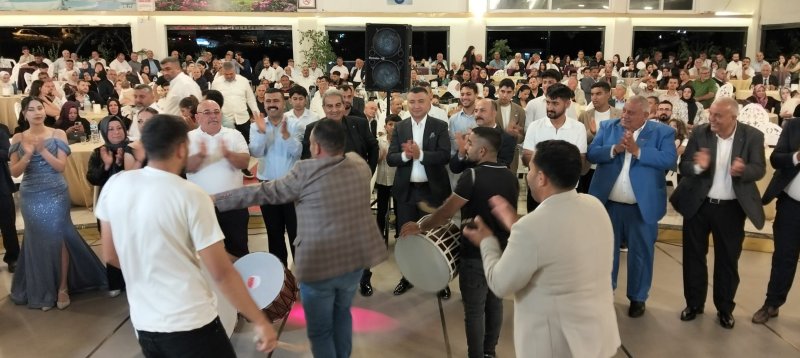 SERDAR ÖZYURT, ACAR VE YAZAR AİLELERİNİN MUTLULUĞUNA ORTAK OLDU