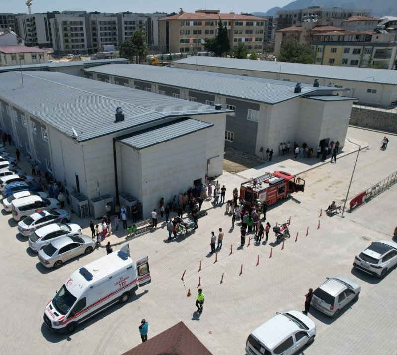 İL SAĞLIK MÜDÜRLÜĞÜ’NDE YANGIN TATBİKATI GERÇEKLEŞTİRİLDİ