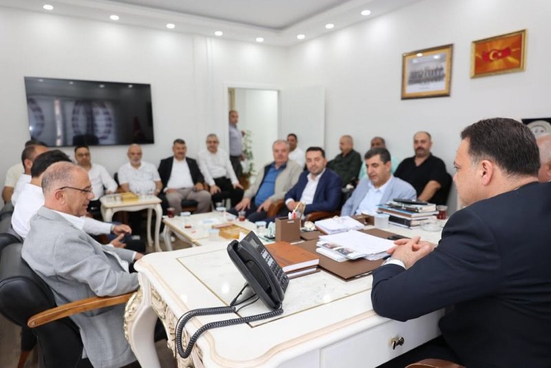 AK PARTİLİLERDEN BAŞKAN YILMAZ'A ZİYARET
