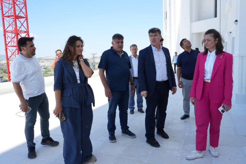 MEB GENEL MÜDÜRLERİ HATAY’DA EĞİTİM YATIRIMLARINI İNCELEDİ