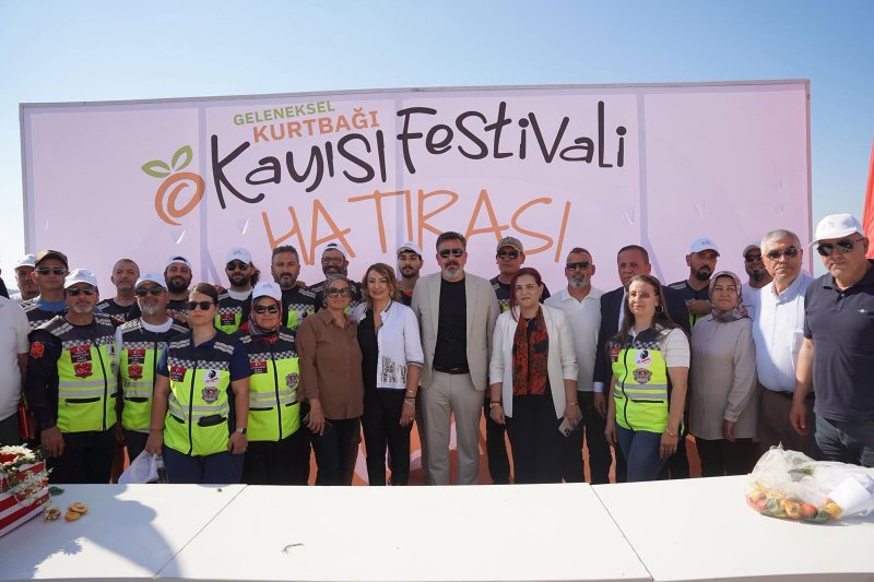 KURTBAĞI KAYISI FESTİVALİ COŞKUYLA GERÇEKLEŞTİRİLDİ