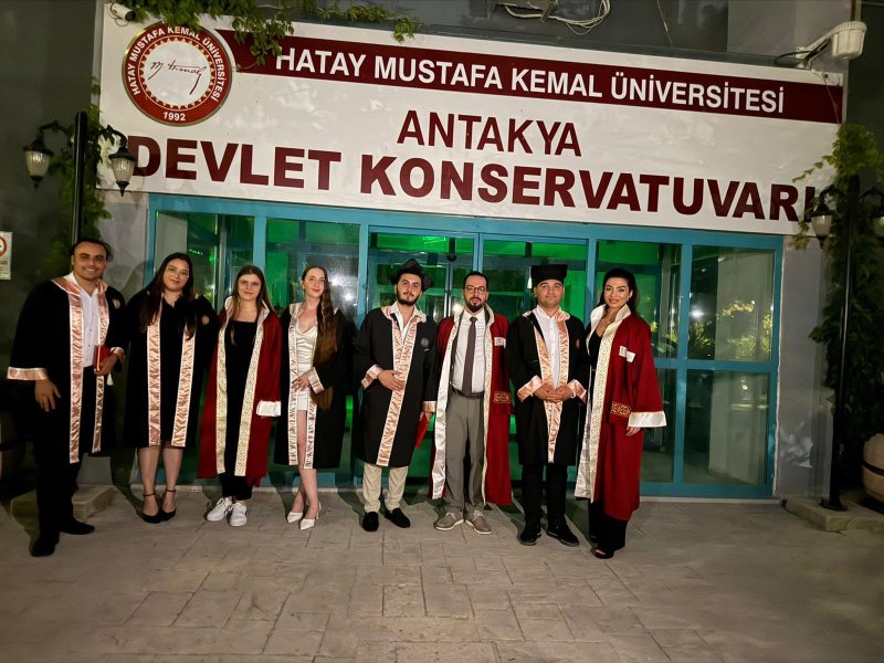 OTİZMLİ ERTUĞRUL EĞİTMENLİK HEDEFİNE ULAŞTI