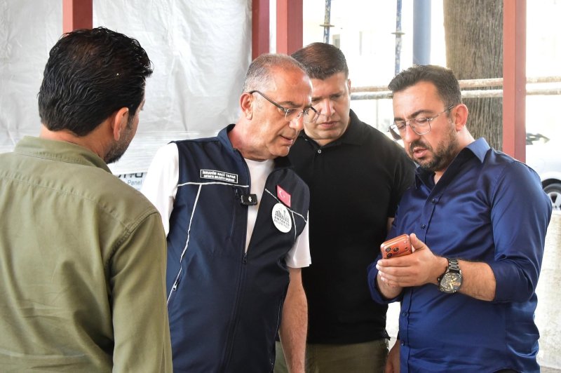 Antakya Belediye Başkanı İbrahim Naci Yapar,