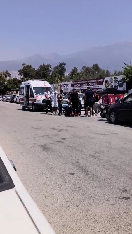 Hatayda motosikletli kurye kaza yaptı: 1 yaralı