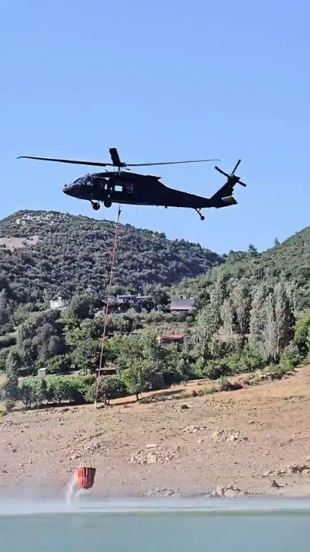 Skorsky pilotunun selamladığı Hifanın babası: Biraz mesafemiz vardı ama pilot da orada kızıma karşılık verdi ve kızımı mutlu etti