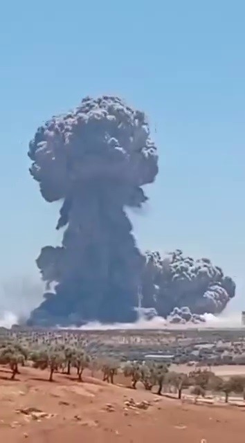 mühimmat deposunda yaşanan patlama Hatay'da hissedildi