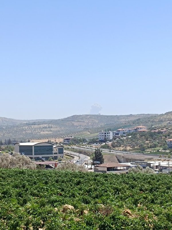 mühimmat deposunda yaşanan patlama Hatay'da hissedildi