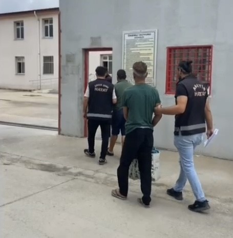Hatay’da aranan 2 kişi yakalandı