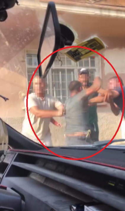 Hatay'da Sokakta Kavga: Tekme ve Bıçak!