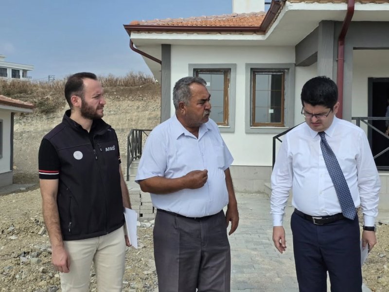 Hatay'da 37 Köy Evi İnşaatı İncelendi