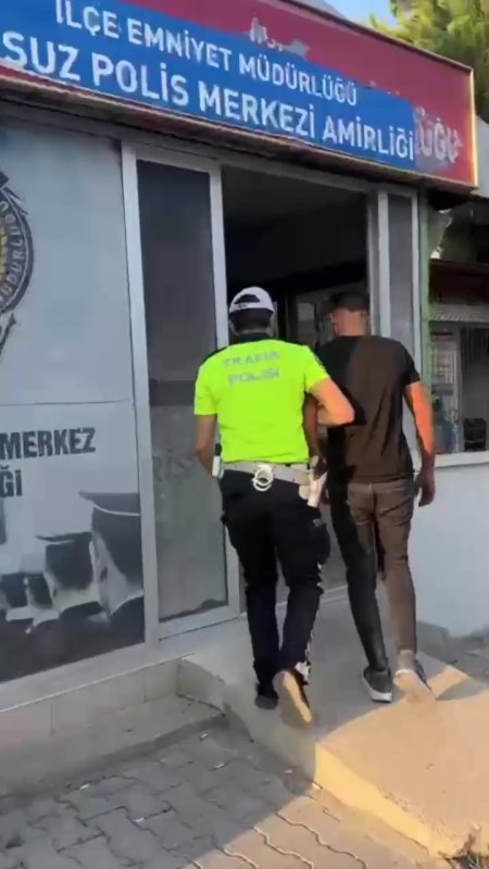 Düğün konvoyunda lastik yakan sürücüye ceza yağdı
