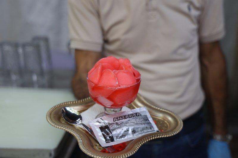 Kavurucu sıcağın vazgeçilmez lezzeti Haytalı oldu