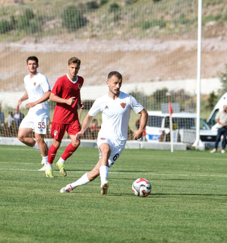 Emir Dadük, savunmada Kerim, Engincan, Cengiz, Kerim, Kamil Ahmet, orta alanda Hodzic, Abdulkadir, Görkem, kanatlarda Ünal, Okoronkwo, forvette ise Strandberg