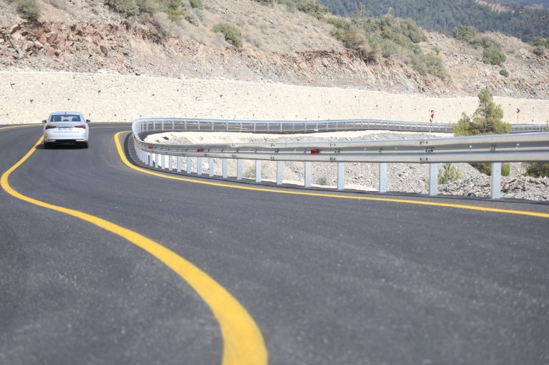 <iframe width="1236" height="695" src="https://www.youtube.com/embed/P1FalHUzcG0" title="SERİNYOL-MADENLİ HATTINDA PAROLA: GÜVENLİK Hatayinternettv.com" frameborder="0" allow="accelerometer; autoplay; clipboard-write; encrypted-media; gyroscope; picture-in-picture; web-share" referrerpolicy="strict-origin-when-cross-origin" allowfullscreen></iframe>