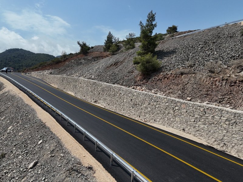 <iframe width="1236" height="695" src="https://www.youtube.com/embed/P1FalHUzcG0" title="SERİNYOL-MADENLİ HATTINDA PAROLA: GÜVENLİK Hatayinternettv.com" frameborder="0" allow="accelerometer; autoplay; clipboard-write; encrypted-media; gyroscope; picture-in-picture; web-share" referrerpolicy="strict-origin-when-cross-origin" allowfullscreen></iframe>