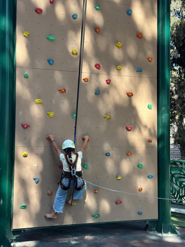 KIZILAY HATAY EKİPLERİ YETİMLERİN YÜZÜNÜ GÜLDÜRDÜ