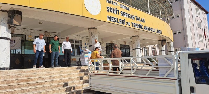 Hatay’da okullara ücretsiz ders kitabı dağıtımına başlandı