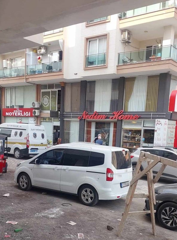 <iframe width="1335" height="751" src="https://www.youtube.com/embed/tt9ENxgfTJw" title="Hatay'da Genç Kadın İntihar Girişiminde Bulundu HATAYİNTERNETV.COM" frameborder="0" allow="accelerometer; autoplay; clipboard-write; encrypted-media; gyroscope; picture-in-picture; web-share" referrerpolicy="strict-origin-when-cross-origin" allowfullscreen></iframe>