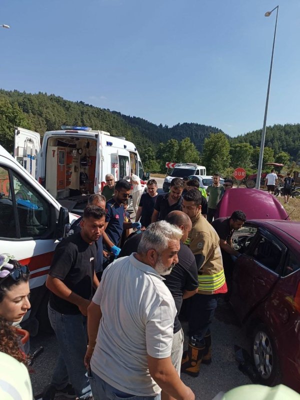 Hatay'da Trafik Kazası: 6 Yaralı