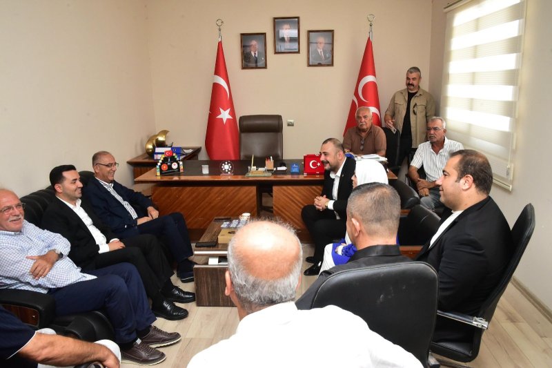 AK PARTİLİLERDEN MHP İLÇE BAŞKANI ERTUĞRUL'A ZİYARET