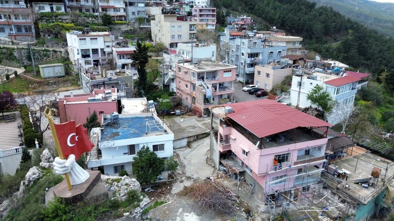 GÜL; BELEN’İN GELECEĞİNİ BEYAZ’A BOYUYORUZ