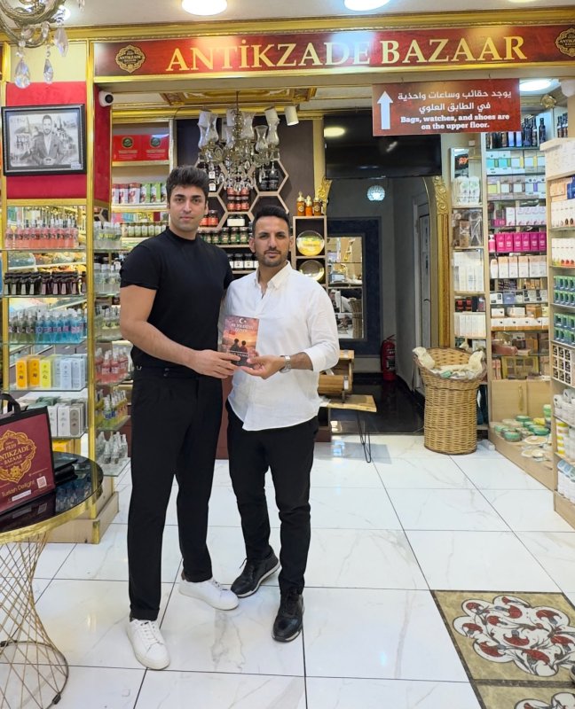 HATAYLI POLİS YILMAZ'DAN AKYÜREK’E ANLAMLI HEDİYE