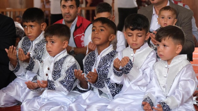 HATAY'DA TOPLU SÜNNET ŞÖLENİ DÜZENLENDİ