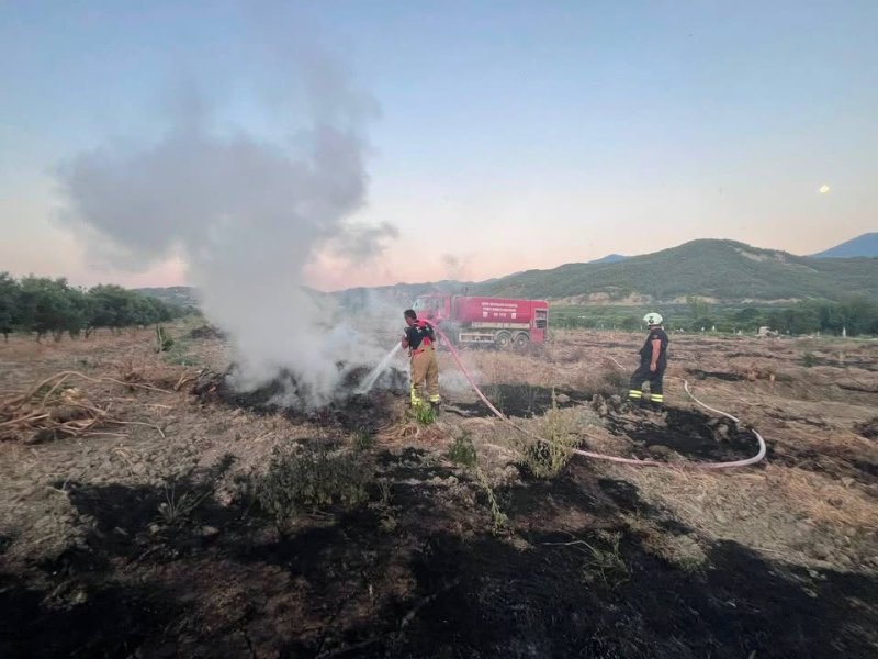 ARSUZ’DA BAHÇE YANGINI SÖNDÜRÜLDÜ
