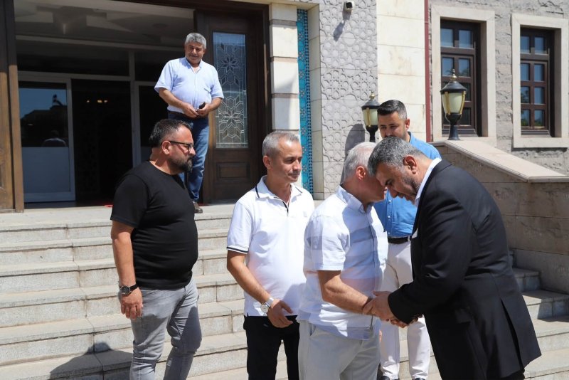 KAHRAMANMARAŞLILAR DERNEĞİ'NDEN BAŞKAN ALTAN'A ZİYARET