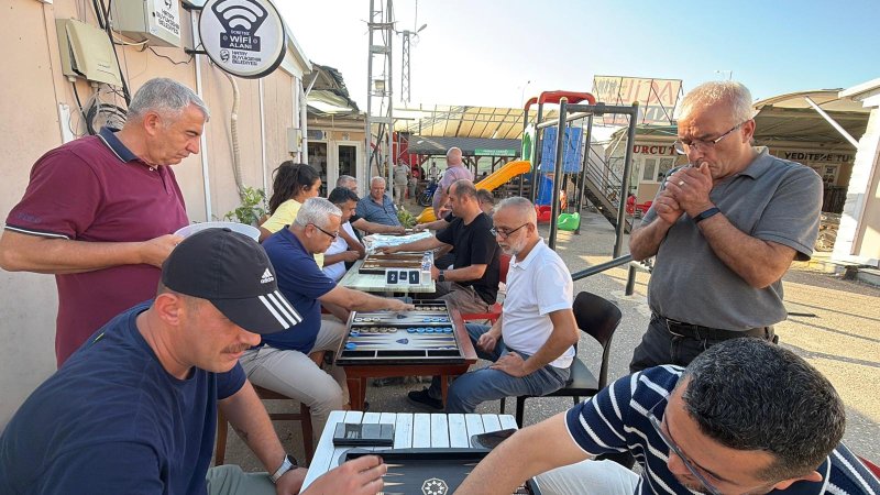 KARDEŞLİK ÇARŞISI’NDA ALIŞVERİŞ VE EĞLENCEDE SINIR YOK