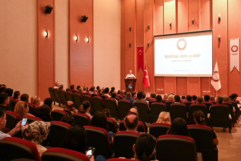 MKÜ'DE BAP VE TÜBİTAK 1001 TOPLANTISI DÜZENLENDİ
