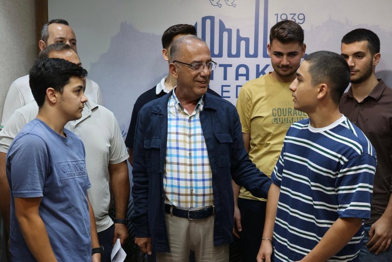 YAPAR BAŞARILI ÖĞRENCİLERİ AĞIRLADI