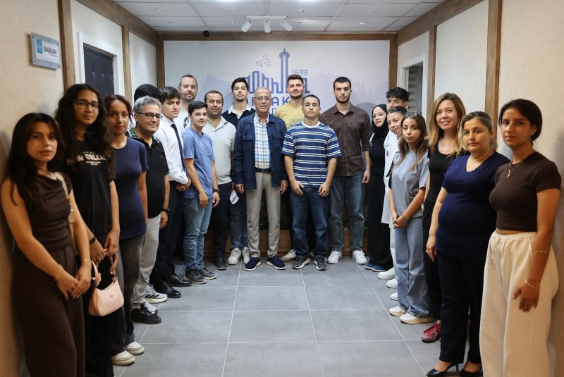 YAPAR BAŞARILI ÖĞRENCİLERİ AĞIRLADI