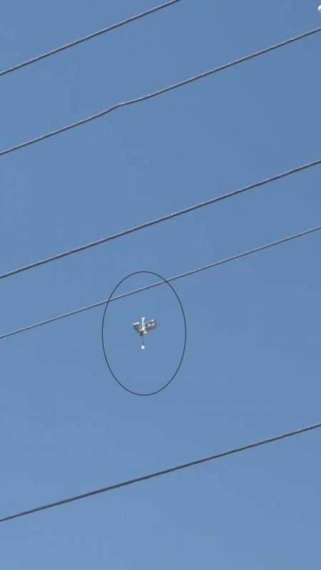 Gökyüzünde uçan cismi uzay aracına benzeten vatandaşın heyecan dolu anları kamerada