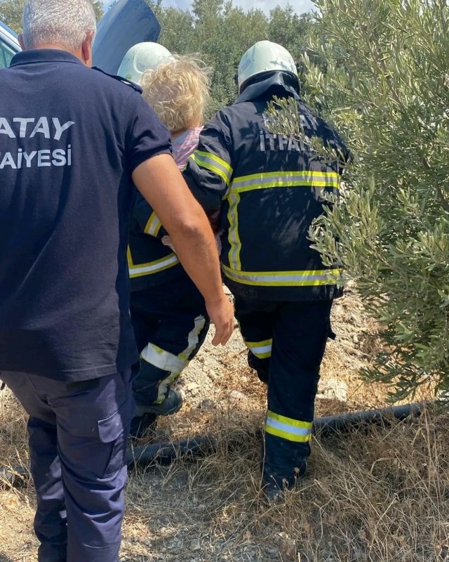 Şarampole yuvarlanan otomobilin sürücüsü yaralandı