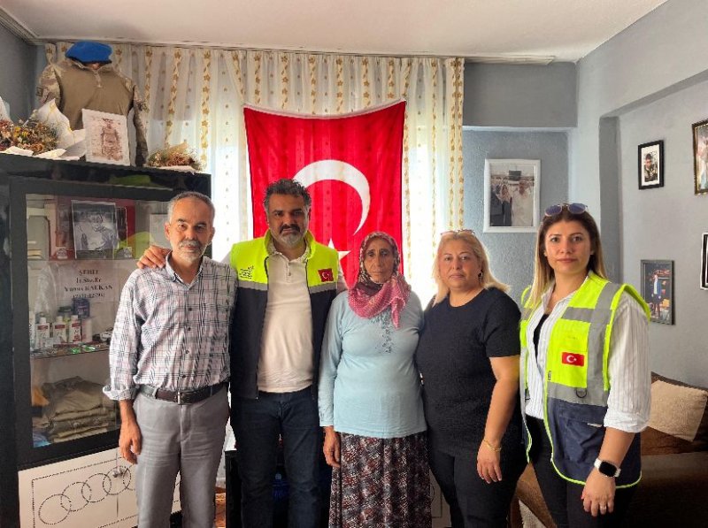 HBB ŞEHİT VE GAZİ AİLELERİNİN YANINDA